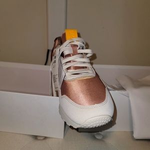 Reebok Victoria Beckham x RapideStucco Burgundy